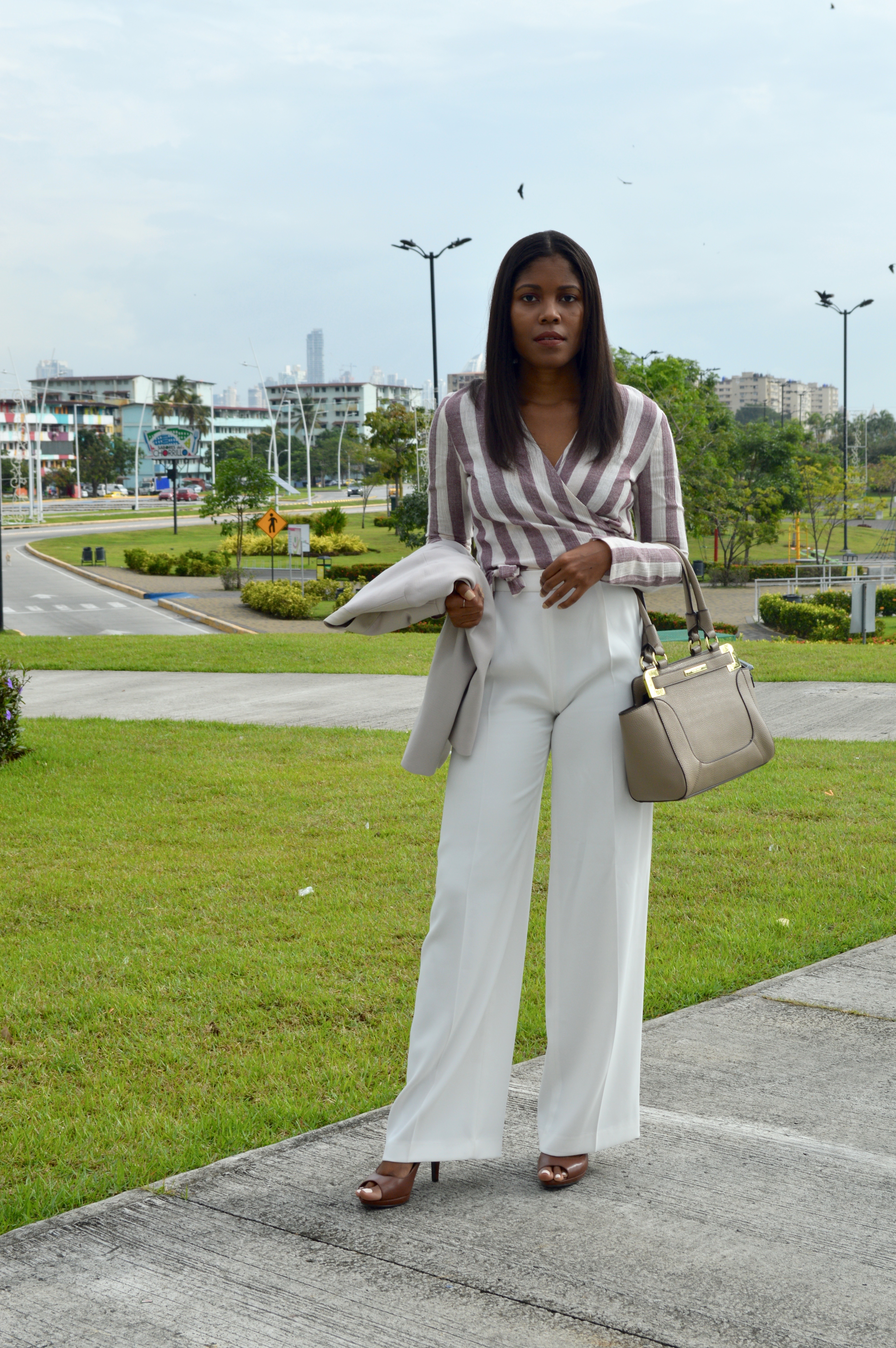 5 most Versatile Business Casual Pieces - Tropical Edge (featured)_0037